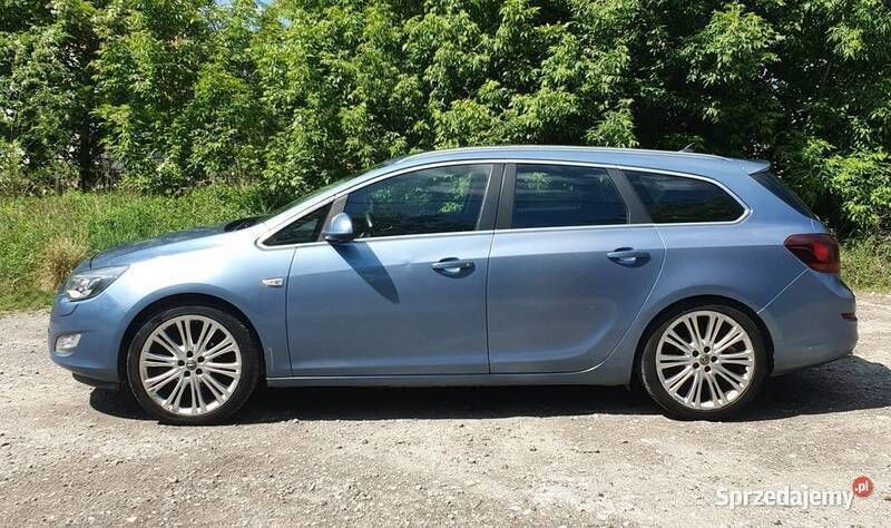 Używany Opel Astra 140 KM (102 kW) 2010 Niebieski Kombi