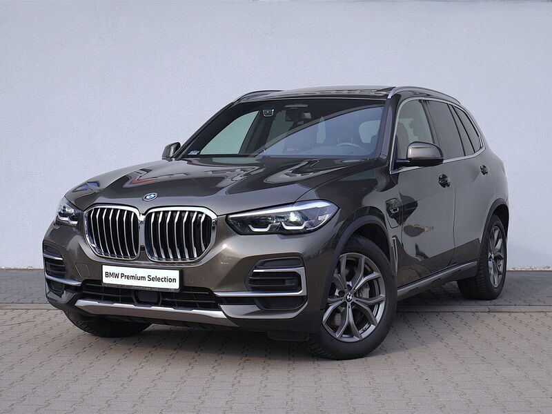 Brązowy manhattan metalizowany Używany 2022 BMW X5 Comfort Edition SUV | 249 900 zł - Obraz 1/3