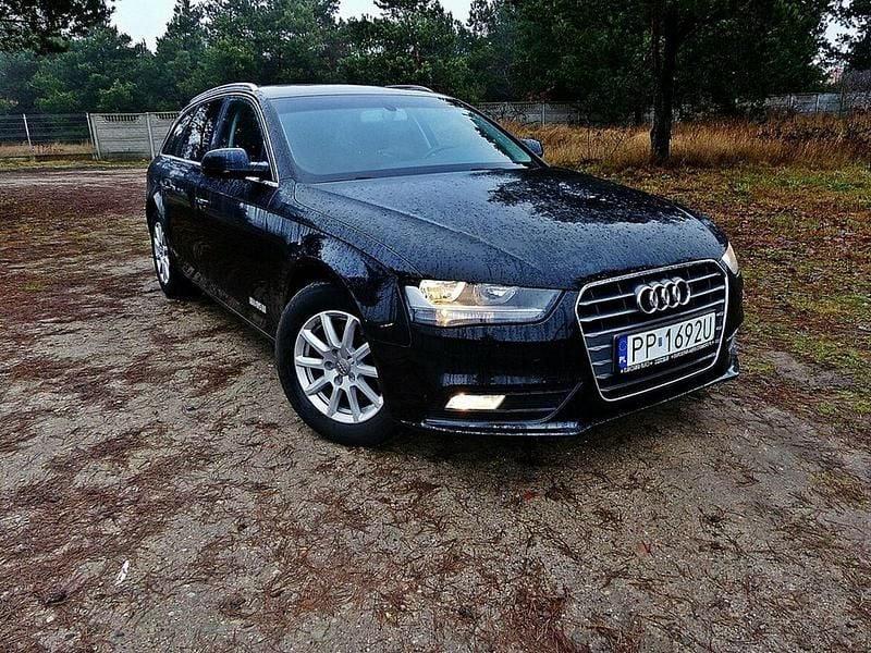 Używany Audi A4 Comfort 190 KM (139 kW) 2015 Czarny Kombi