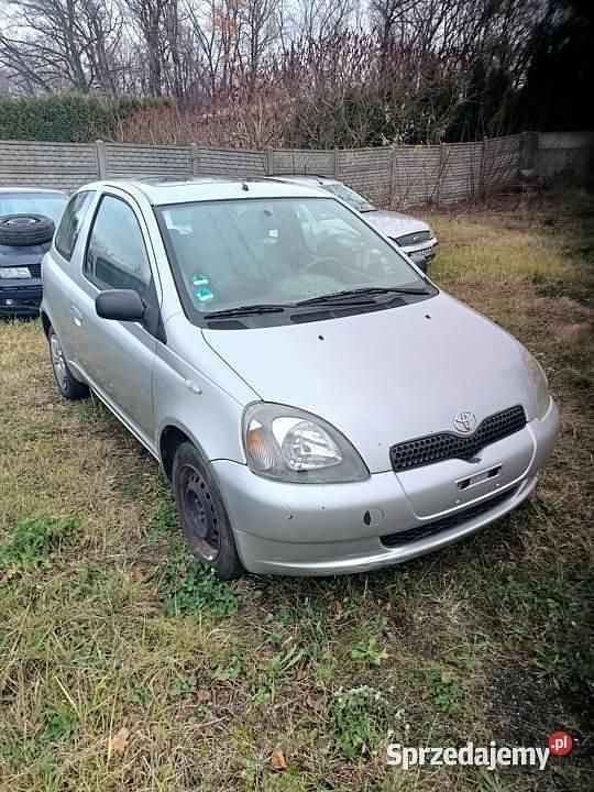 Srebrny Używany 2000 Toyota Yaris | 1750 zł (Uczciwa cena) - Obraz 1/4