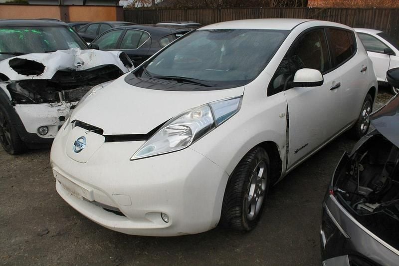 Biały Używany 2016 Nissan Leaf Hatchback | 19 900 zł - Obraz 1/4