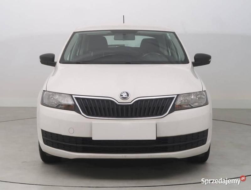 Biały Używany 2016 Skoda Rapid Hatchback | 22 999 zł (Uczciwa cena) - Obraz 1/4