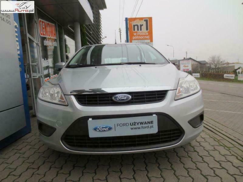 Używany Ford Focus 90 KM (66 kW) 2010 Srebrny Sedan/Limuzyna