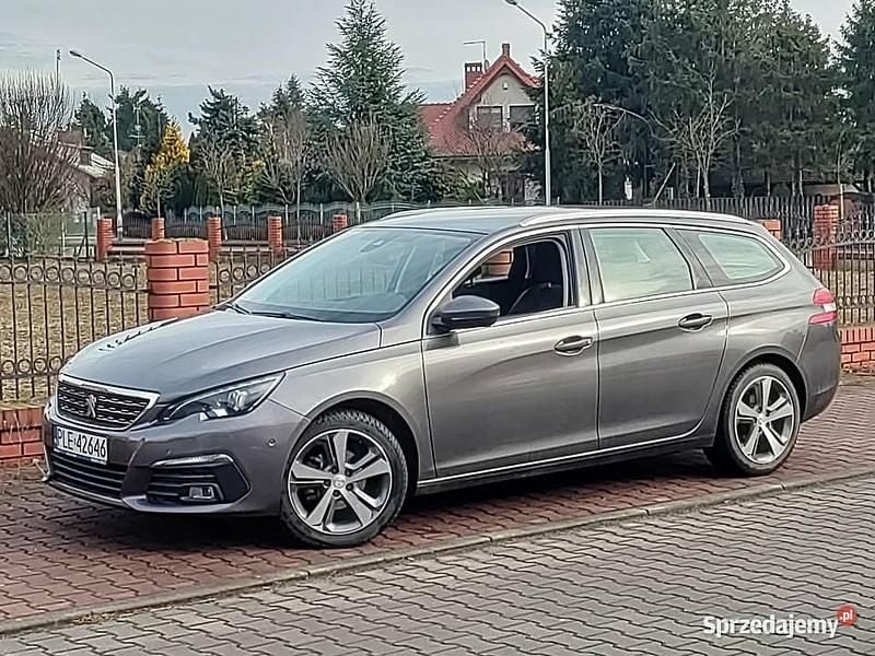 Używany Peugeot 308 SW 2019 Szary Kombi