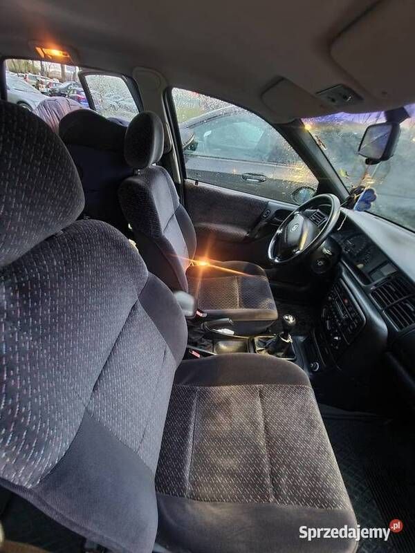 Szary Używany 1997 Opel Vectra Sedan/Limuzyna | 2500 zł (Dość drogi) - Obraz 1/4
