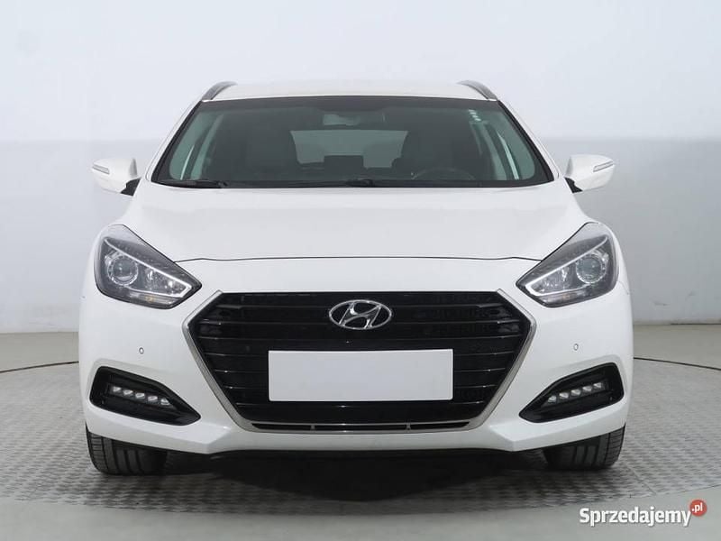 Biały Używany 2016 Hyundai i40 Kombi | 42 999 zł (Uczciwa cena) - Obraz 1/4