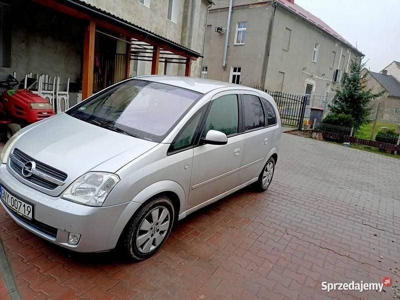 Srebrny Używany 2004 Opel Meriva Minivan | 3500 zł (Dobra cena) - Obraz 1/4