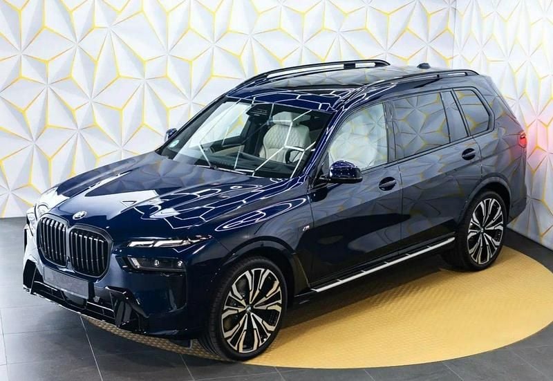 Szary Używany 2025 BMW X7 Comfort Edition SUV | 518 584 zł - Obraz 1/4