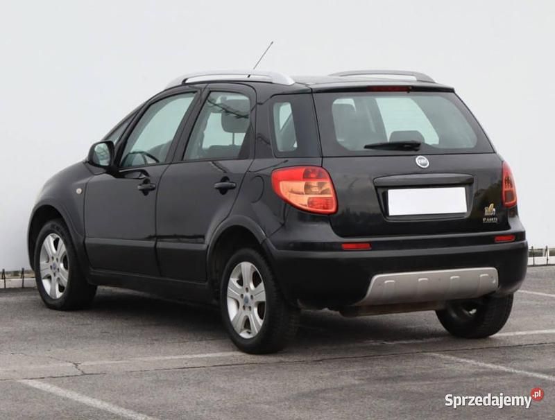 Używany Fiat Sedici 120 KM (88 kW) 2007 Czarny SUV