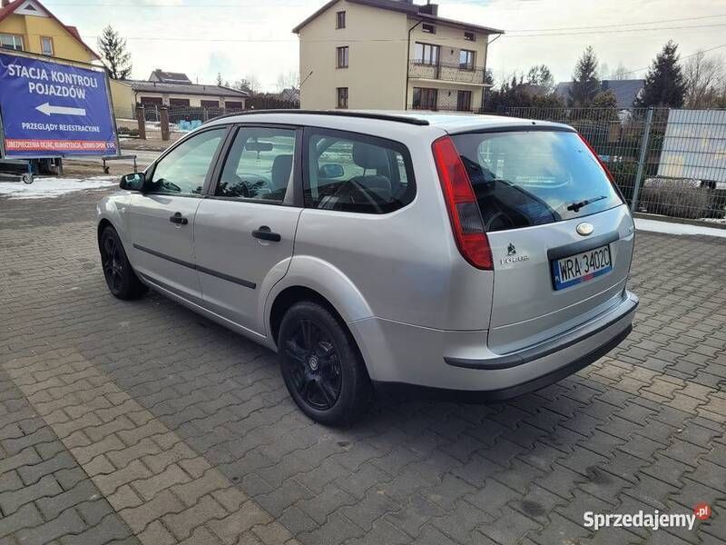 Używany Ford Focus 125 KM (91 kW) 2006 Srebrny Kombi