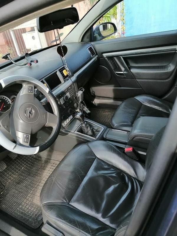 Używany Opel Vectra 2007 Inny kolor Sedan/Limuzyna