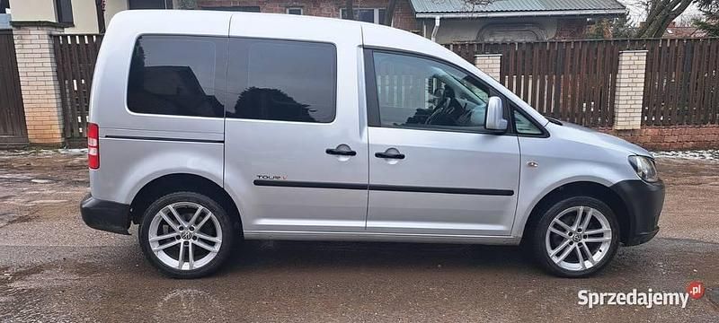 Używany VW Caddy 102 KM (75 kW) 2013 Srebrny Minivan