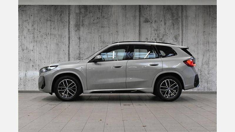 Używany BMW X1 Luxury Line 136 KM (100 kW) 2025 Srebrny space metalizowany SUV