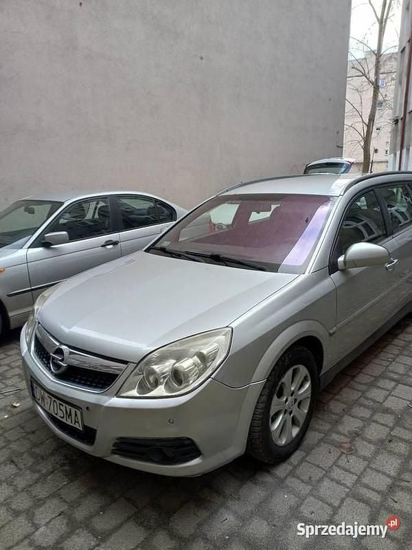 Używany Opel Vectra 2007 Srebrny Sedan/Limuzyna
