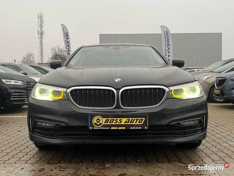 Używany BMW 520 2017 Czarny Sedan/Limuzyna