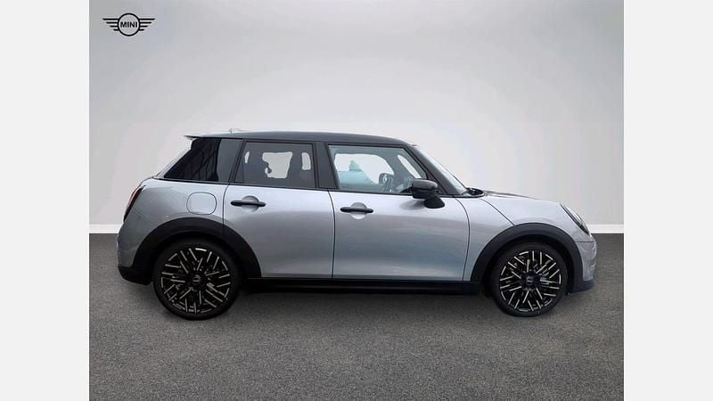 Używany Mini Cooper S 204 KM (150 kW) 2025 Melting silver iii metalizowany Hatchback