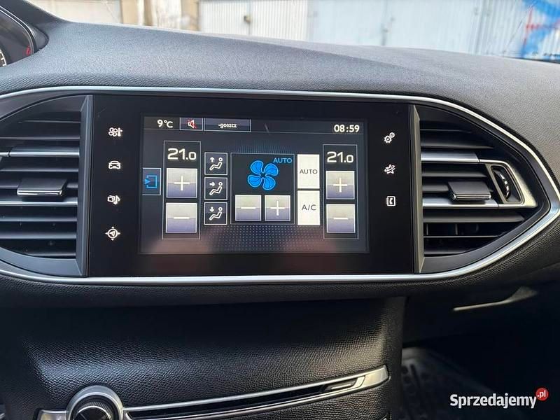 Używany Peugeot 308 SW 2015 Biały Kombi