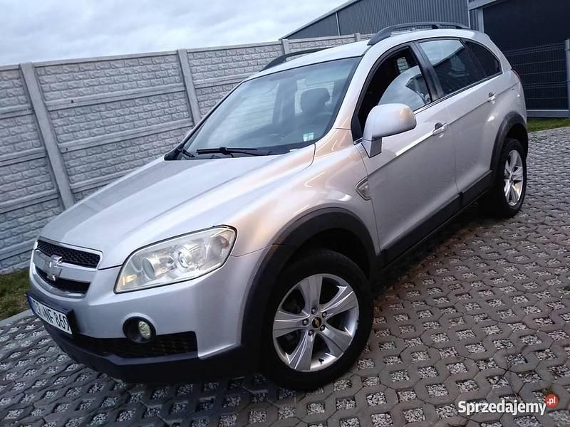 Srebrny Używany 2007 Chevrolet Captiva LS SUV | 16 999 zł (Uczciwa cena) - Obraz 1/4