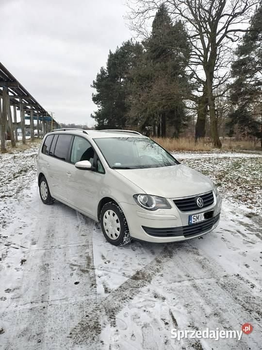 Używany VW Touran 170 KM (125 kW) 2010 Minivan