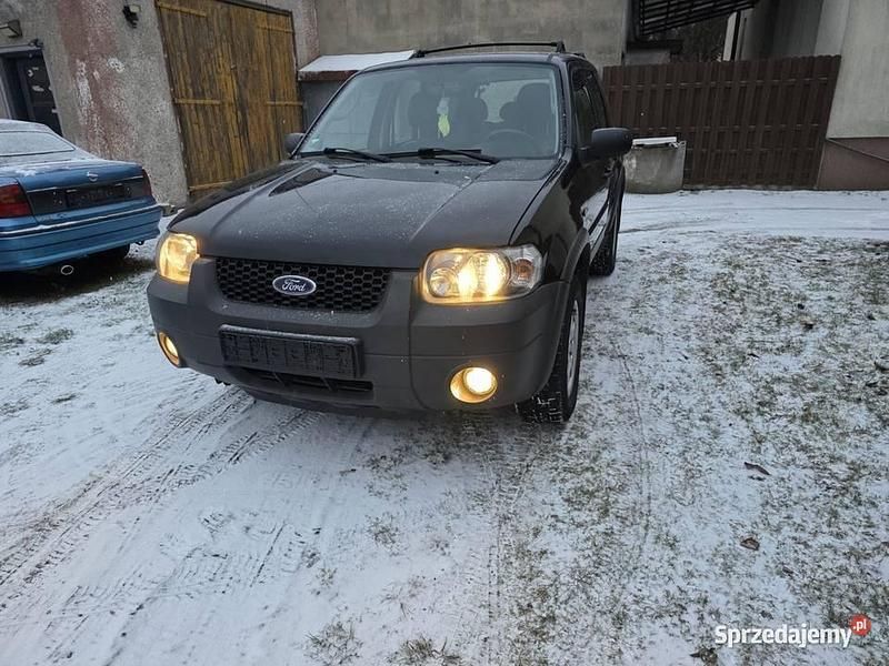 Używany Ford Maverick 2005 Czarny SUV