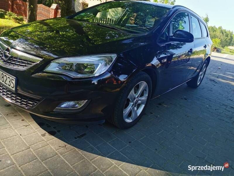 Czarny Używany 2011 Opel Astra Sedan/Limuzyna | 21 000 zł (Drogi) - Obraz 1/4