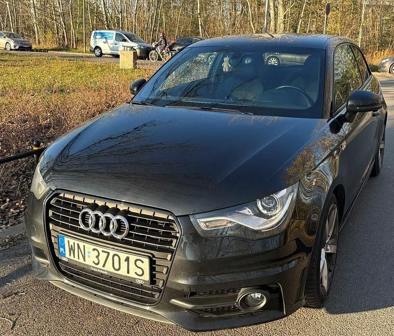 Czarny Używany 2012 Audi A1 S-Line Hatchback | 38 500 zł (Uczciwa cena) - Obraz 1/4