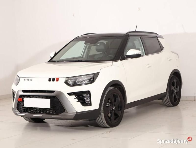 Używany Ssangyong (KGM) Tivoli 163 KM (119 kW) 2024 Biały SUV