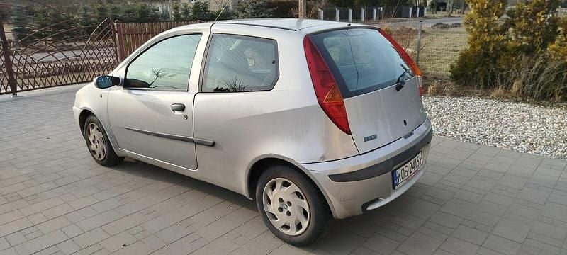 Używany Fiat Punto 2003 Srebrny Hatchback