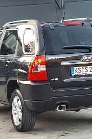 Używany Kia Sportage Active 141 KM (103 kW) 2010 Czarny SUV