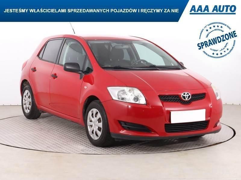 Czerwony Używany 2009 Toyota Auris | 22 499 zł (Uczciwa cena) - Obraz 1/4