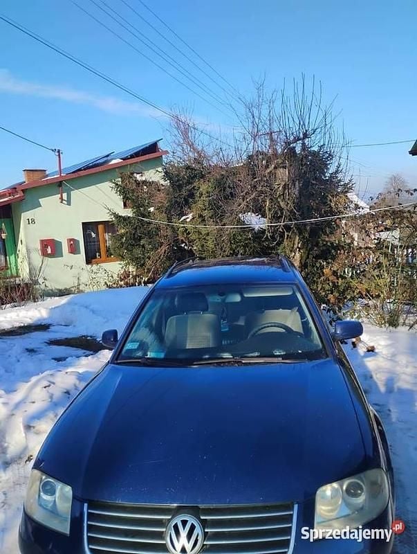 Niebieski Używany 2002 VW Passat R Kombi | 4000 zł (Super Cena) - Obraz 1/4