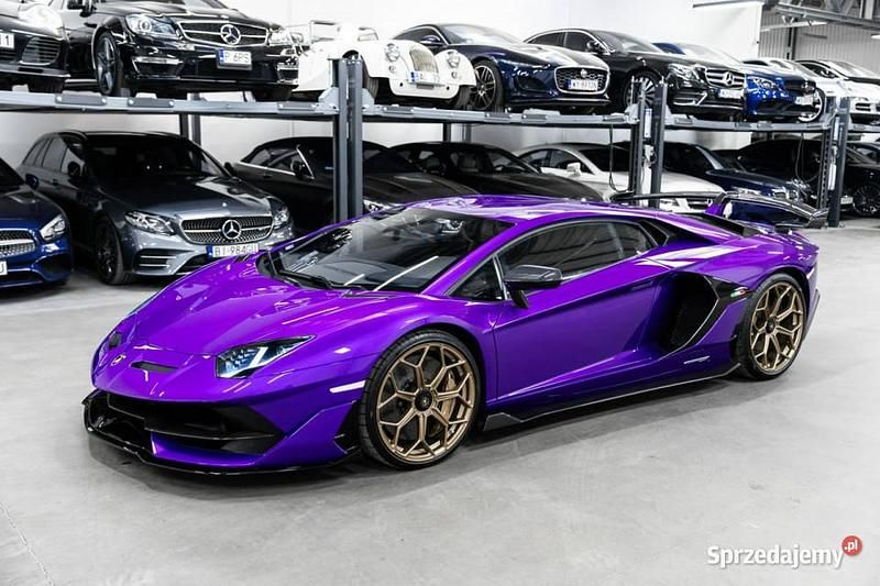 Fioletowy Używany 2020 Lamborghini Aventador Coupe | 2 799 000 zł - Obraz 1/4