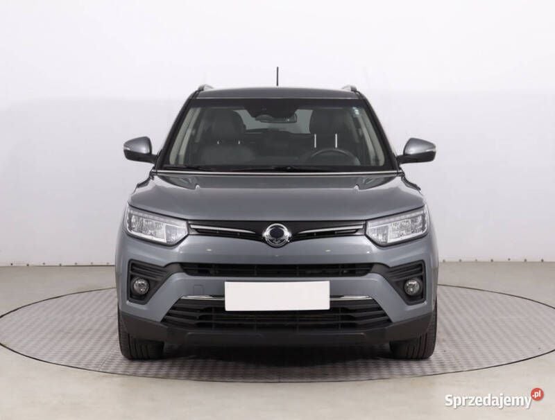 Szary Używany 2022 Ssangyong Tivoli SUV | 72 999 zł (Uczciwa cena) - Obraz 1/4