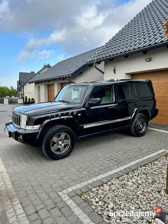 Czarny Używany 2007 Jeep Commander Limited SUV | 35 000 zł - Obraz 1/4