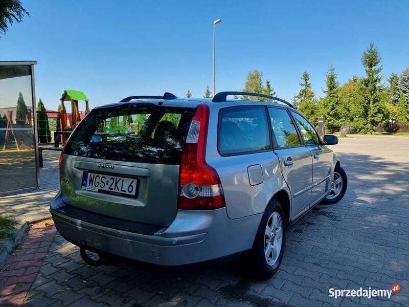 Używany Volvo V50 109 KM (80 kW) 2006 Srebrny Kombi