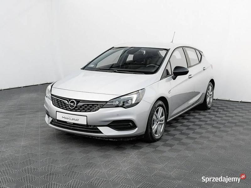 Srebrny Używany 2021 Opel Astra Edition Hatchback | 46 500 zł (Dobra cena) - Obraz 1/4