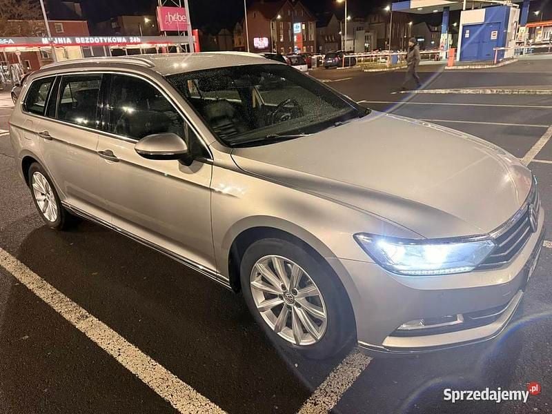 Używany VW Passat Highline 2016 Srebrny Kombi