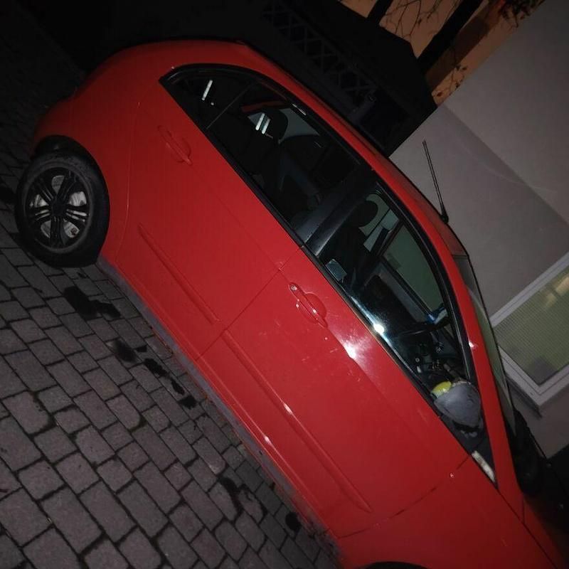 Czerwony Używany 2010 Tata Indica Hatchback | 3500 zł - Obraz 1/4