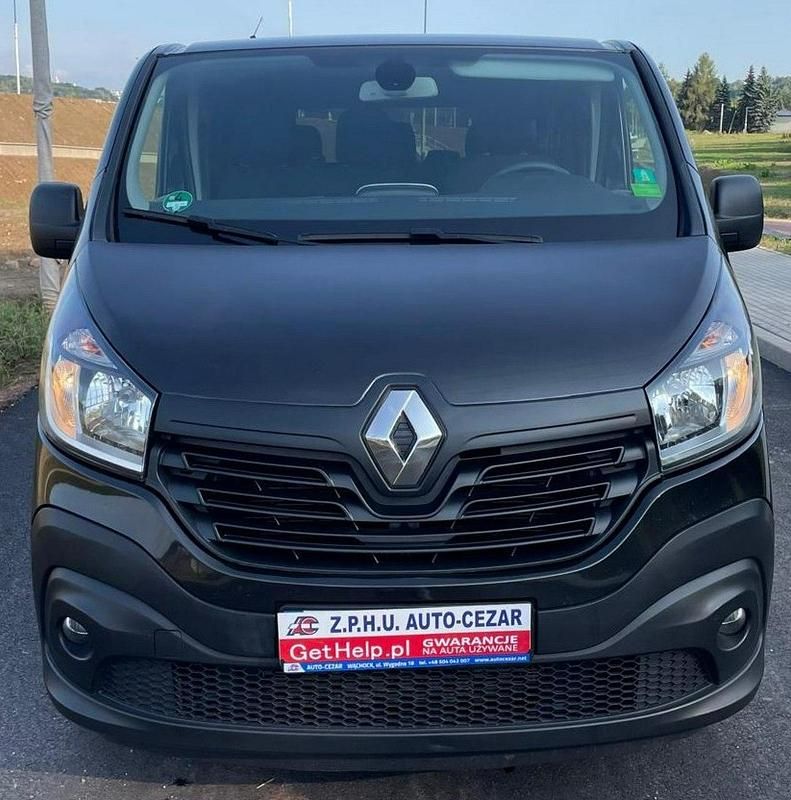 Używany Renault Trafic 125 KM (91 kW) 2017 Brązowy Minivan