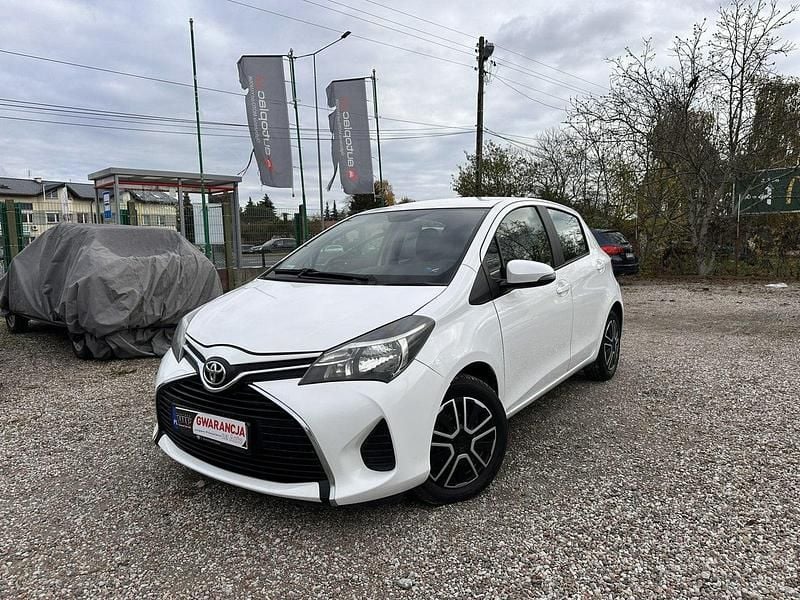 Biały Używany 2015 Toyota Yaris Hatchback | 19 900 zł (Dobra cena) - Obraz 1/4