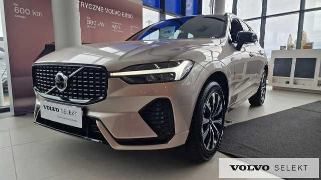 Szary Używany 2025 Volvo XC60 SUV | 209 900 zł (Dość drogi) - Obraz 1/3