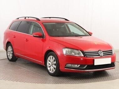 Czerwony Używany 2011 VW Passat Kombi | 24 999 zł (Dobra cena) - Obraz 1/4