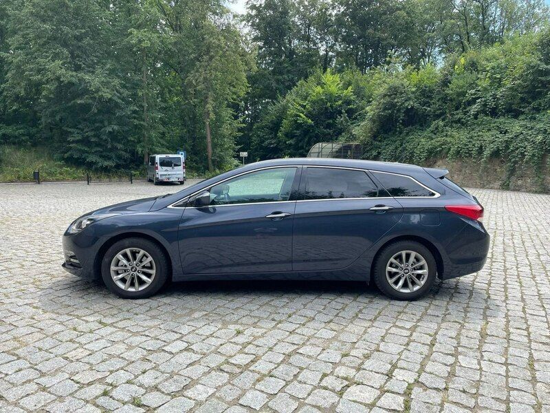 Używany Hyundai i40 141 KM (103 kW) 2016 Inny (metalik) Sedan/Limuzyna