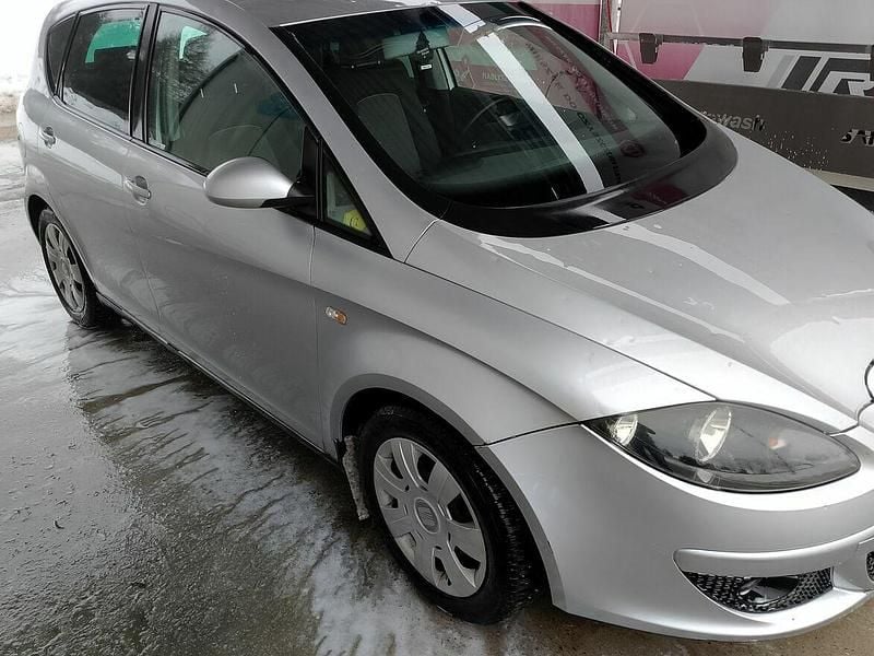 Srebrny Używany 2006 Seat Altea Hatchback | 6000 zł (Dobra cena) - Obraz 1/4