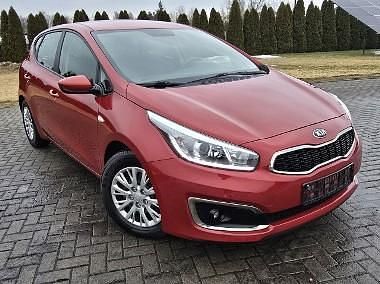 Używany Kia Ceed 110 KM (80 kW) 2016 Bordowy Hatchback