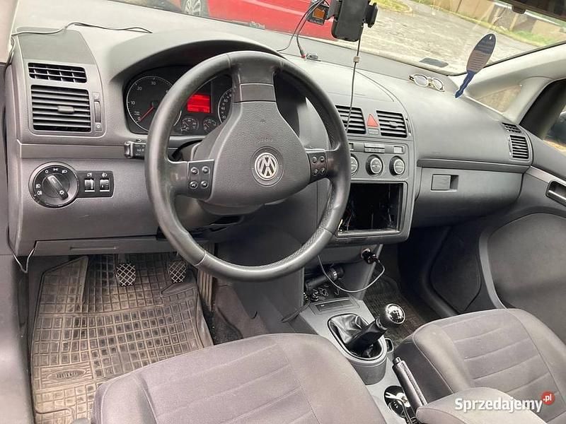 Używany VW Touran 2004 Czarny Minivan