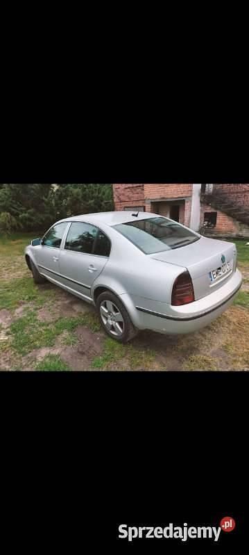Używany 2002 Skoda Superb | 3200 zł (Super Cena) - Obraz 1/4