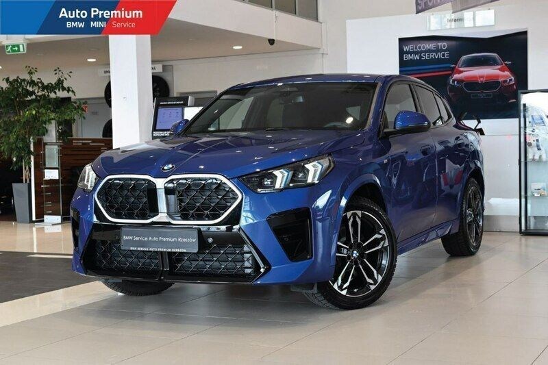 Niebieski (metalik) Używany 2024 BMW X2 SUV | 187 900 zł - Obraz 1/4