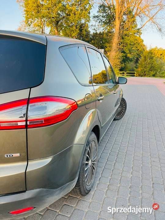Używany Ford S-MAX S 2010 Minivan