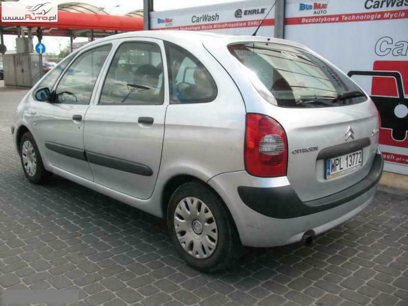 Używany Citroën Xsara Picasso 110 KM (80 kW) 2005 Srebrny (metalik) Minivan